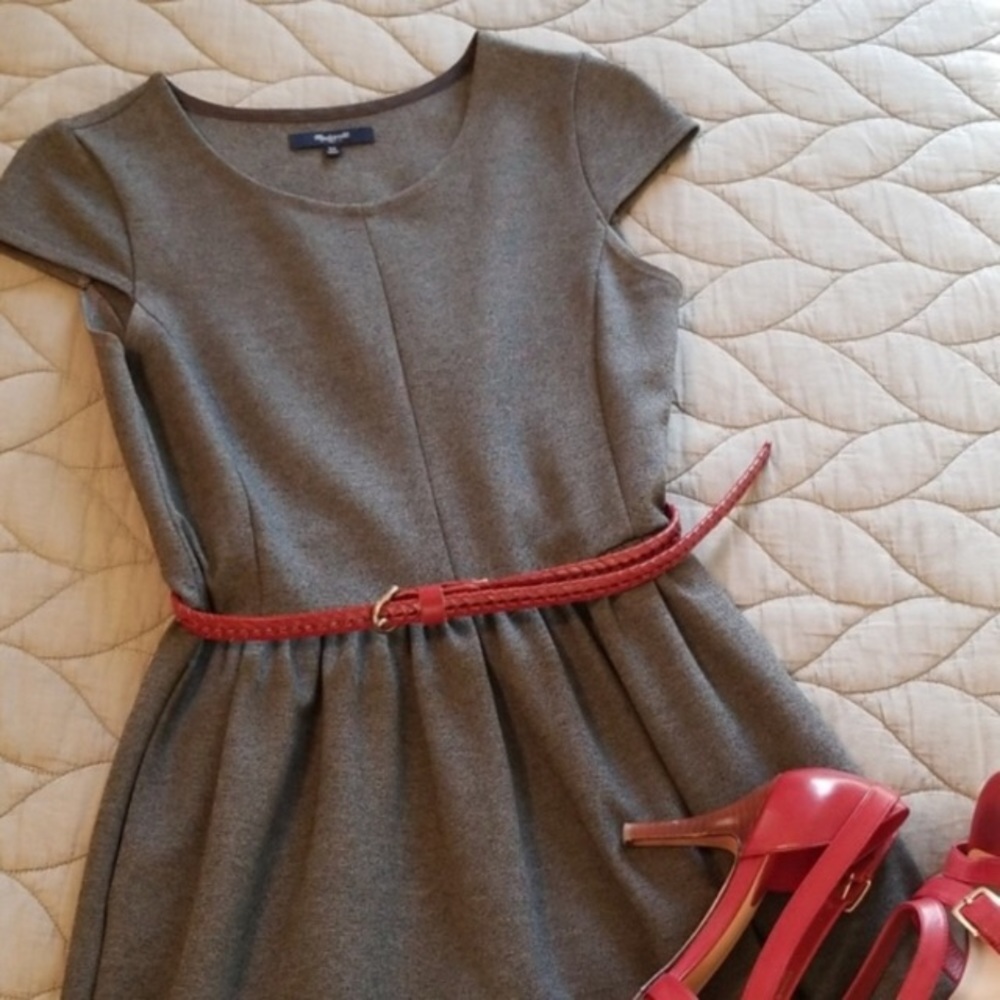 Adorable grey dress.